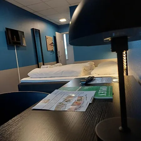 Hotel Blue Double 6 On Pedestrian Street